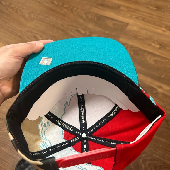 Vancouver Grizzlies Splash Camo Snapback - BRAND NEW Mitchell & Ness DeadStock - Picture 7 of 9